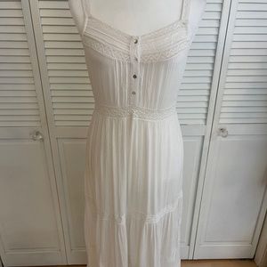 White maxi dress